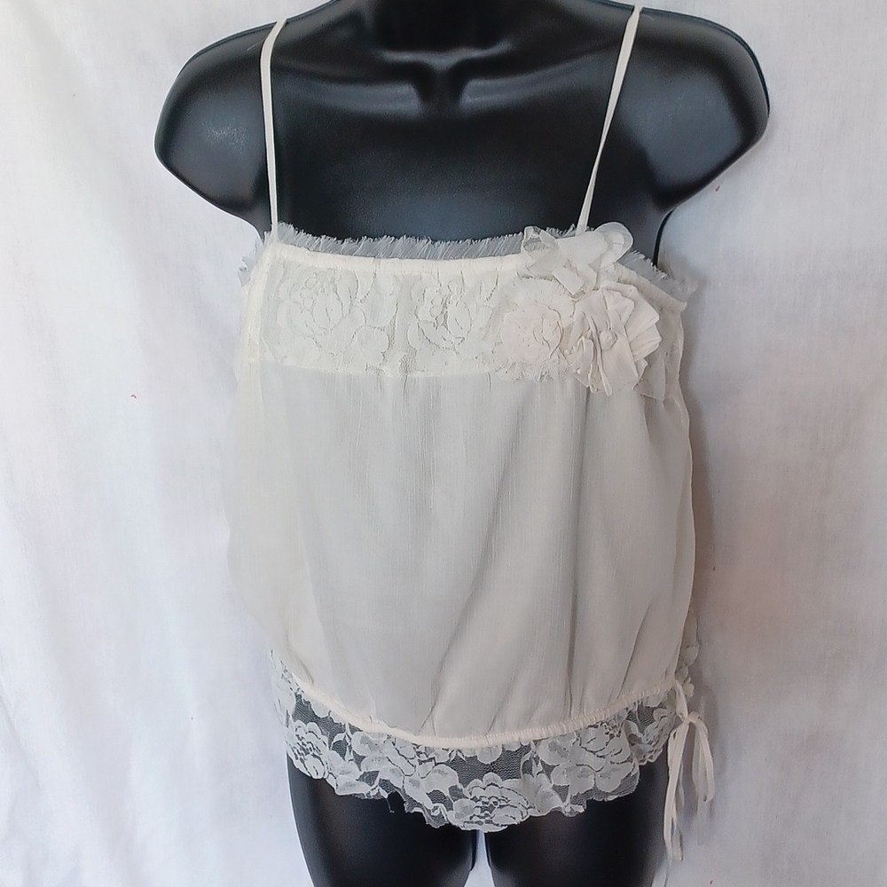 AEO lacy cami, cream, adjustable spaghetti straps, NWOT, M